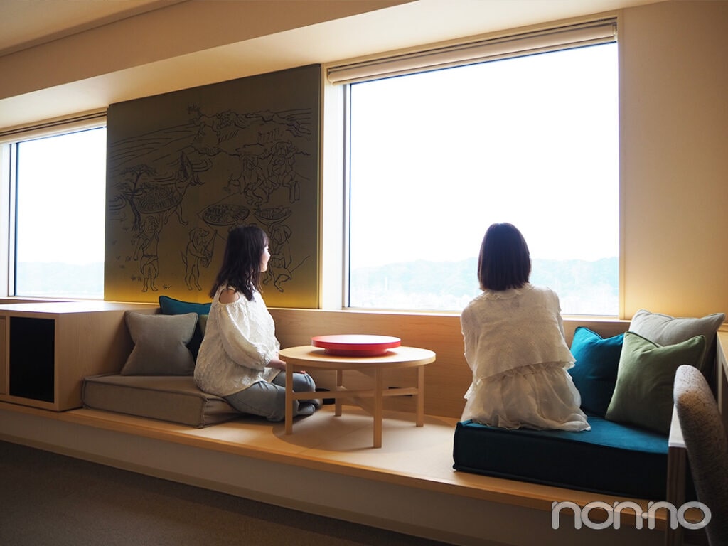 OMO7高知 by 星野リゾートのうたげスイートの居間