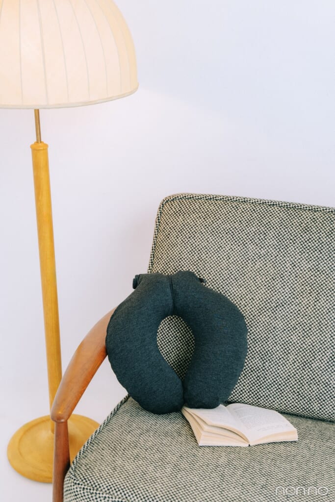 無印良品のふうっとふくらむネッククッション