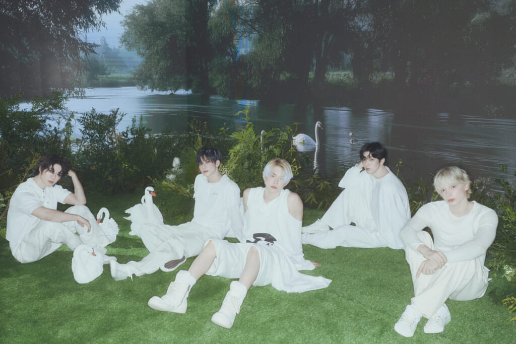 TOMORROW X TOGETHER(TXT)『Starkissed』ビジュアル