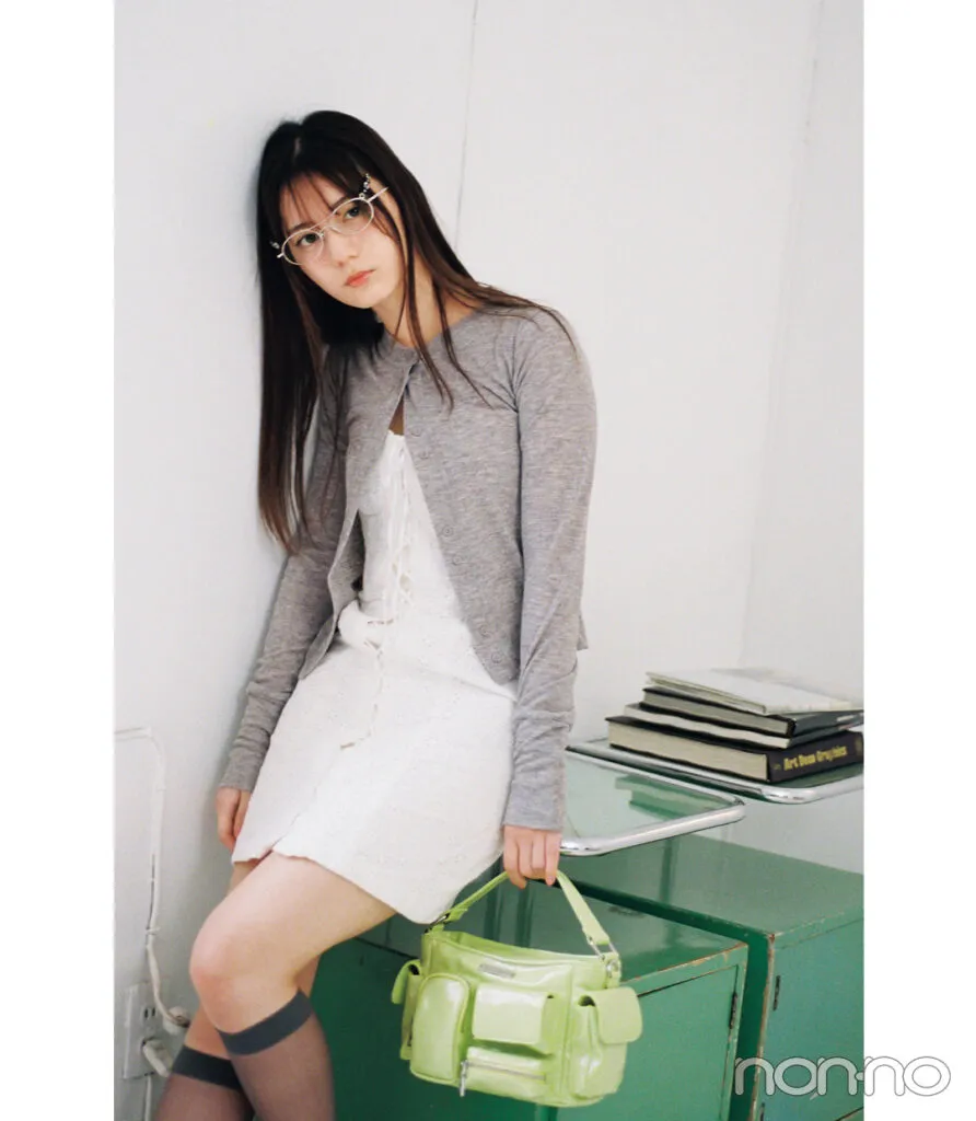 小坂菜緒の大学生の一週間コーデ、水曜日の身にワンピーススタイル