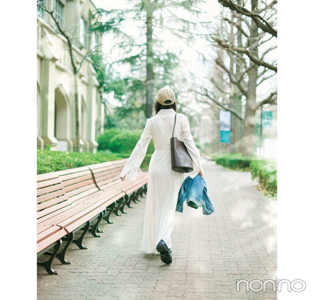 出口夏希の大学生の春コーデ3