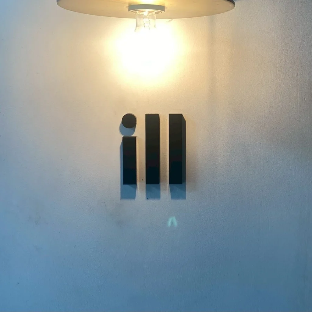 カフェillの正面画像
