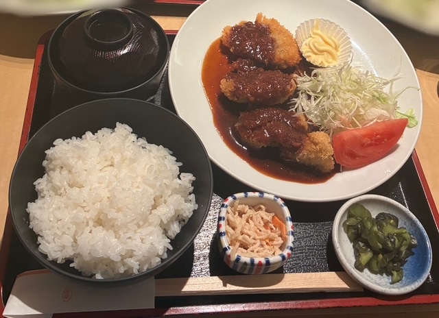 名古屋駅「うまいもん通り」の味噌カツ丼セット