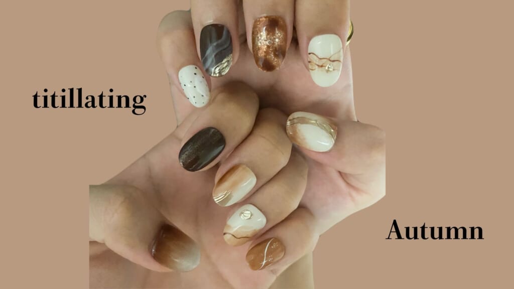 購入したtitillatingのネイルチップを付けた画像