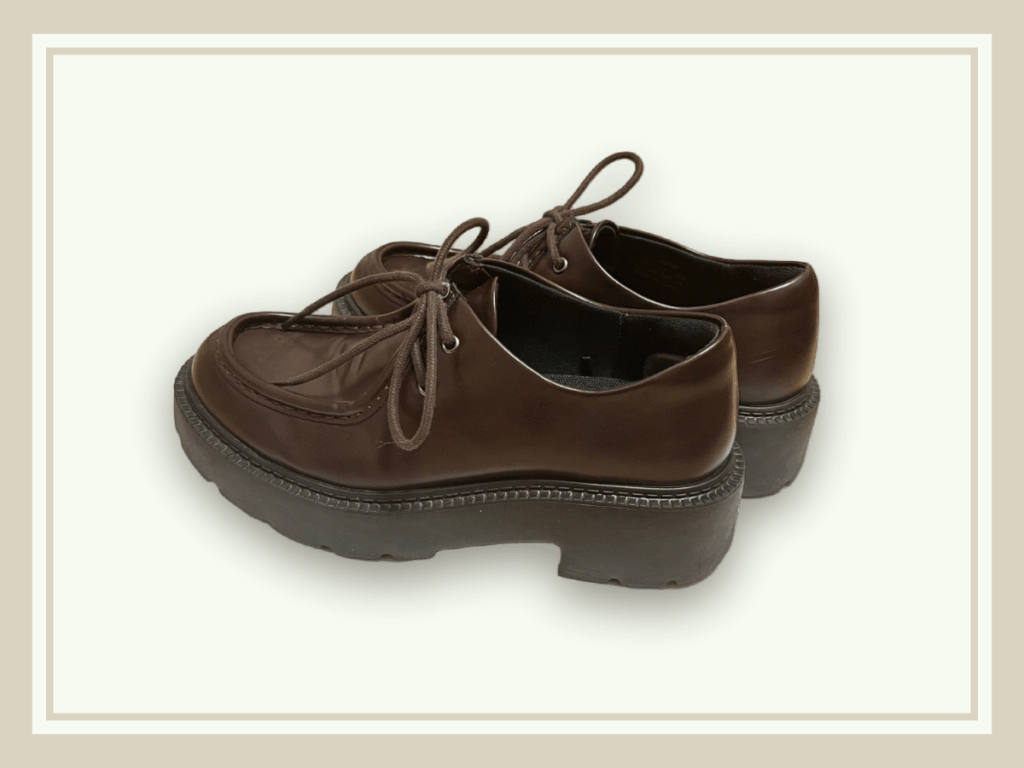 GU ボリュームソールチロリアンシューズ 横から 写真