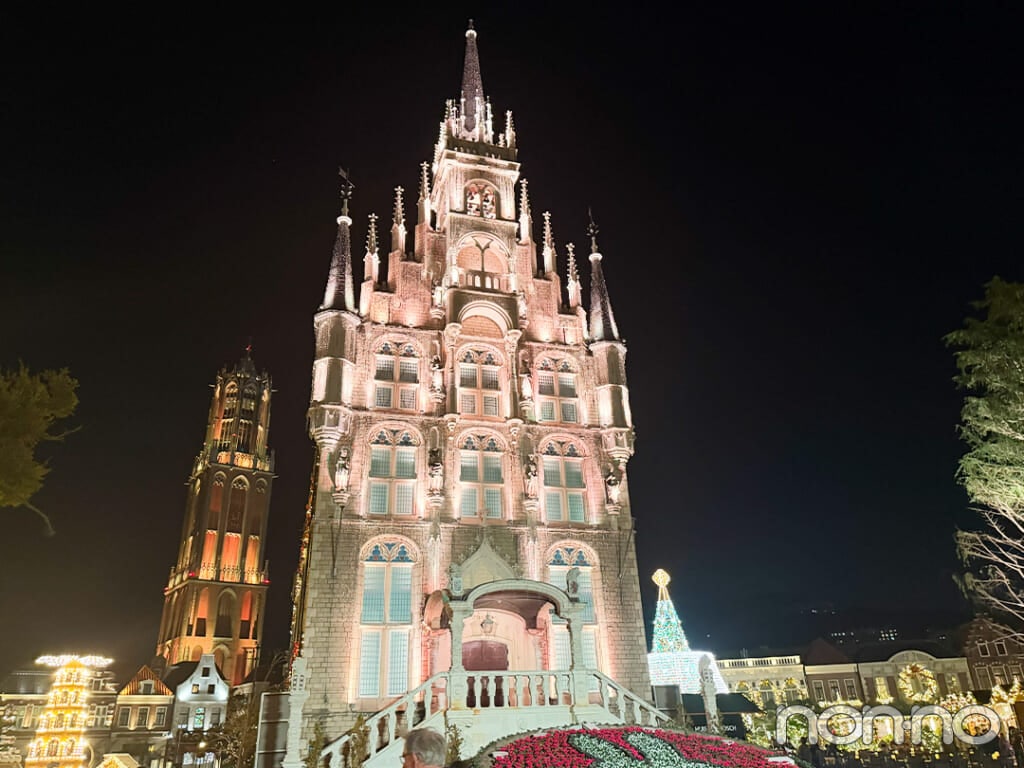 長崎県佐世保市にある「ハウステンボス」のアムステルダムシティ広場の景色