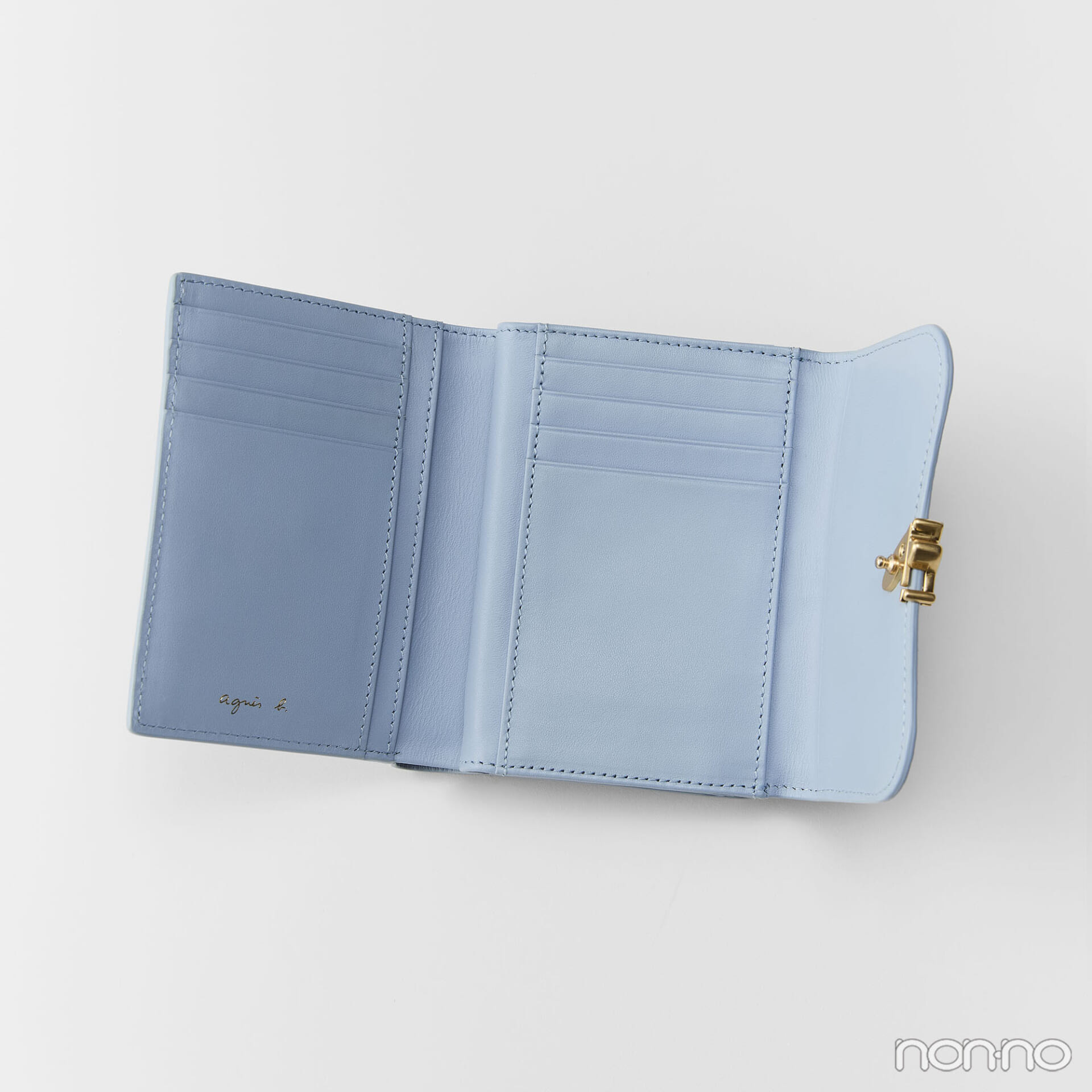 アニエスベーのレザー 三つ折り ウォレットの中身