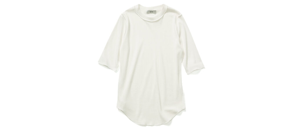 林芽亜里の大学生のための白Tアイテムカット2-12