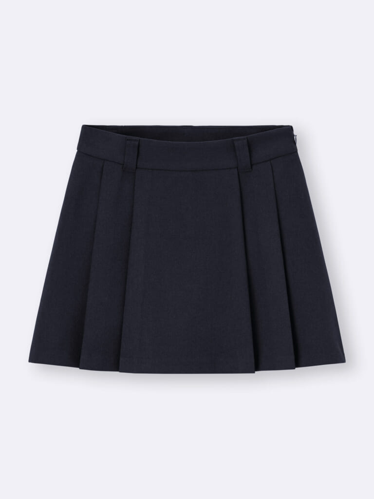 GUのサイドプリーツスコートのネイビー
