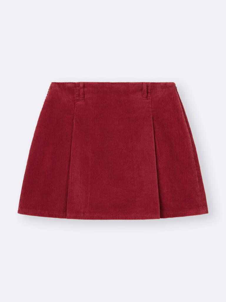 GUのコーデュロイスコートのレッド