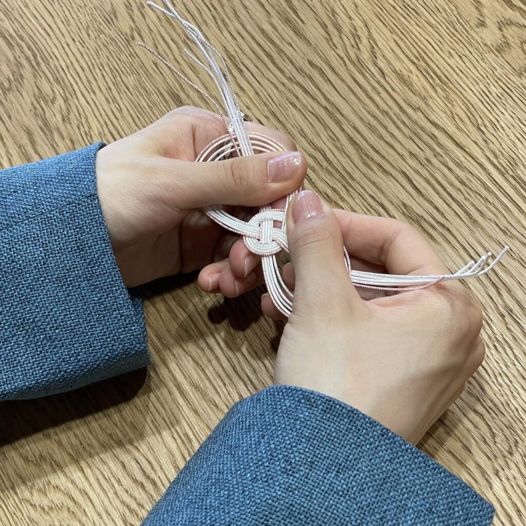 津田水引折型 ワークショップ 作業中