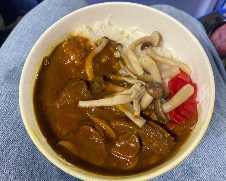牛たんきのこカレー商品