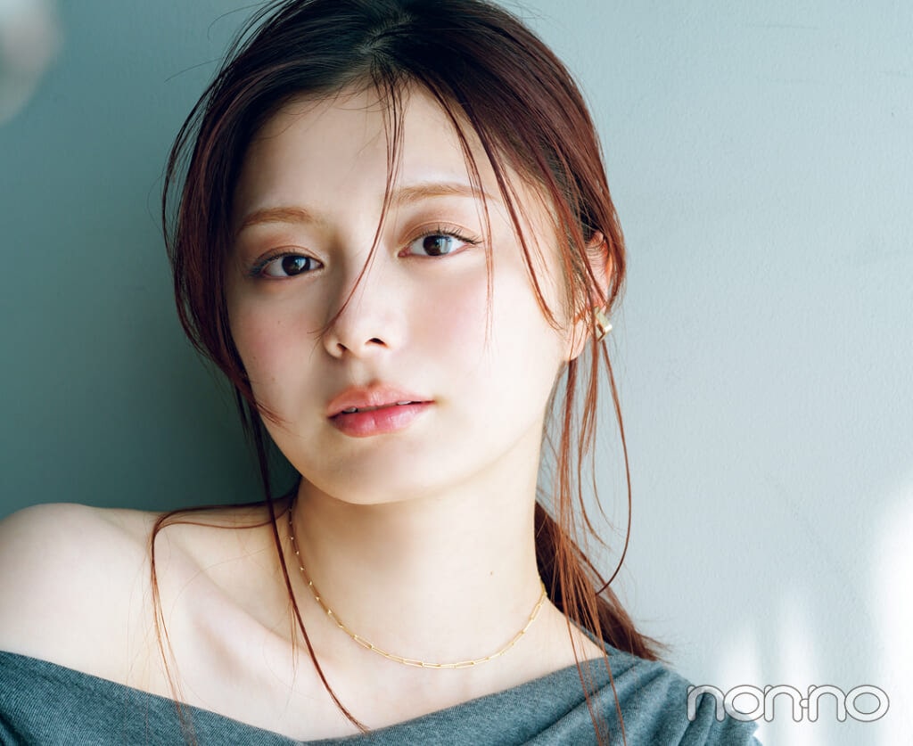 コスメデコルテ スキンシャドウ デザイニング パレット 09を使って大人な抜け感のキレイめメイクをした紺野彩夏