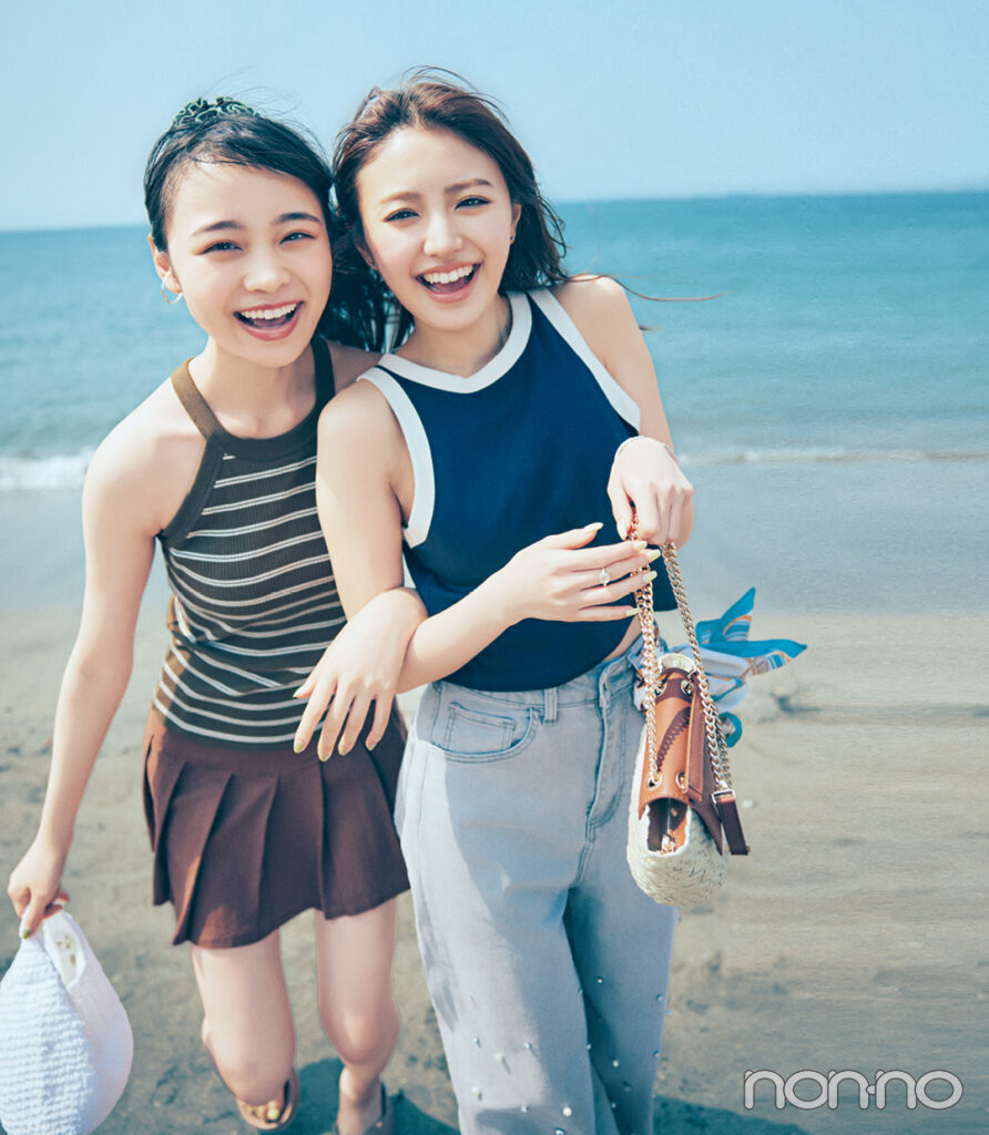 香音と林芽亜里のアメスリトップス