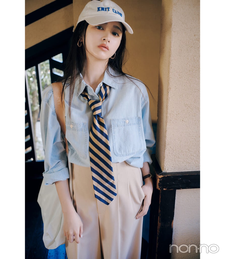 井上和の大学生1週間コーデ、月曜日のデニムシャツスタイル