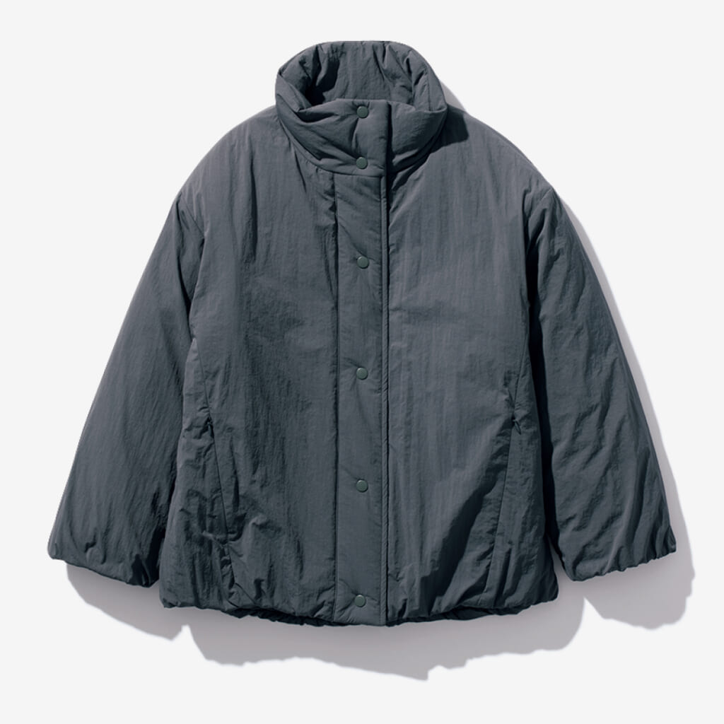 20代女性向けアウターブランド「ハニーズ」の中綿ブルゾン