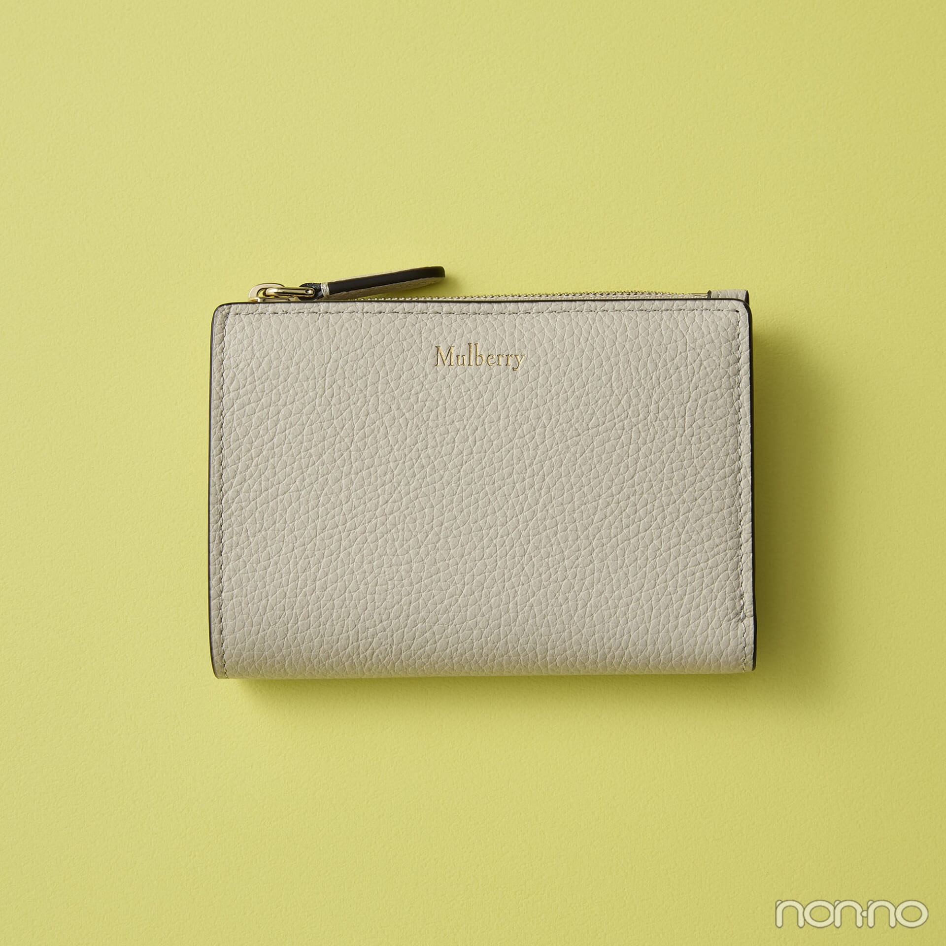 マルベリーのコンチネンタル バイフォールド ジップド ウォレット