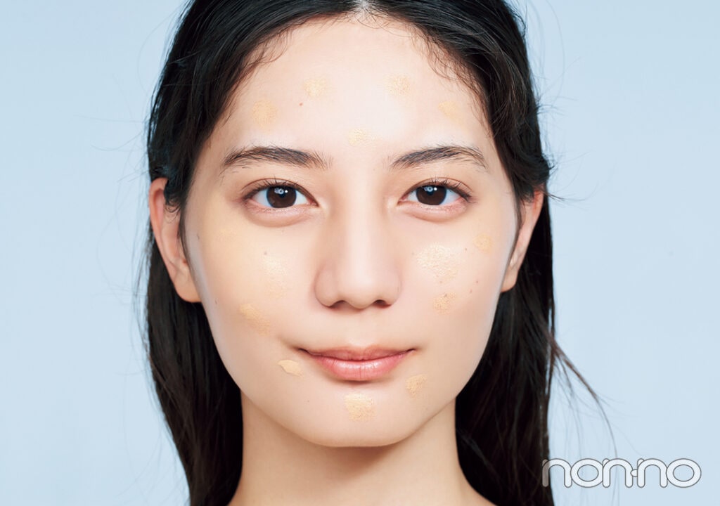 小坂菜緒の崩れないベースメイクプロセスカット2-15