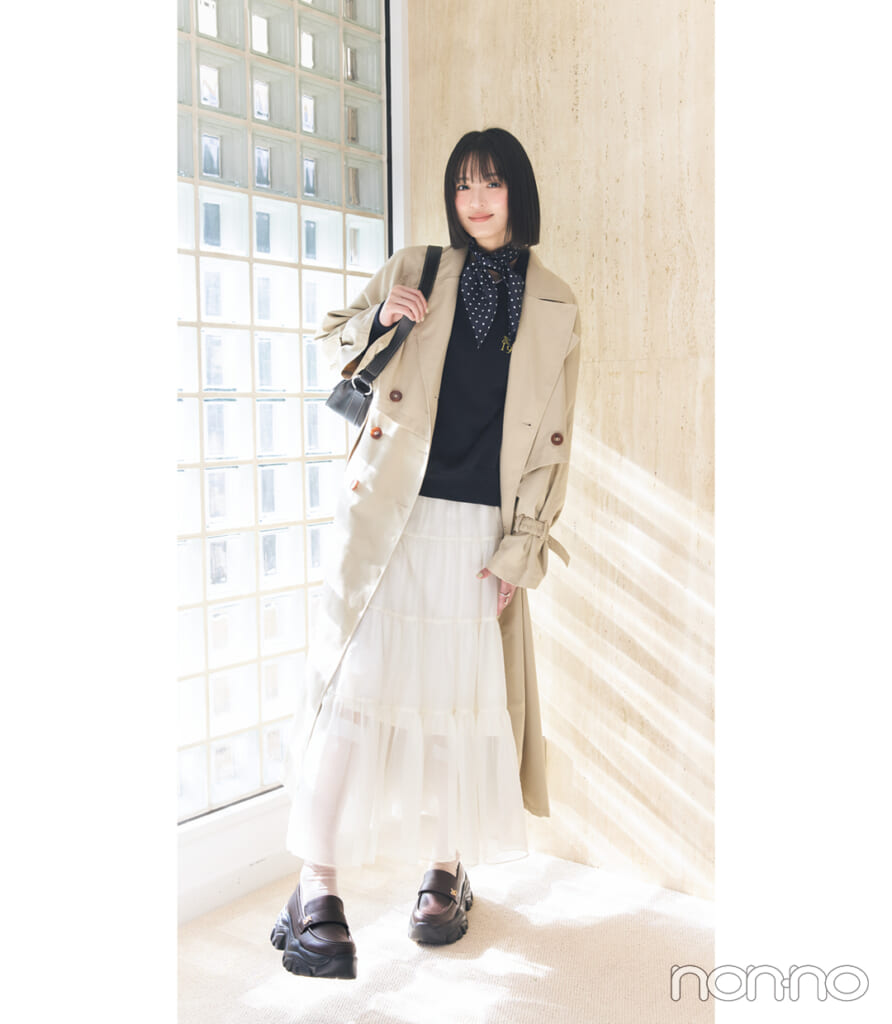 透けソックスと合わせる厚底ローファーをはいた遠藤さくら2-2