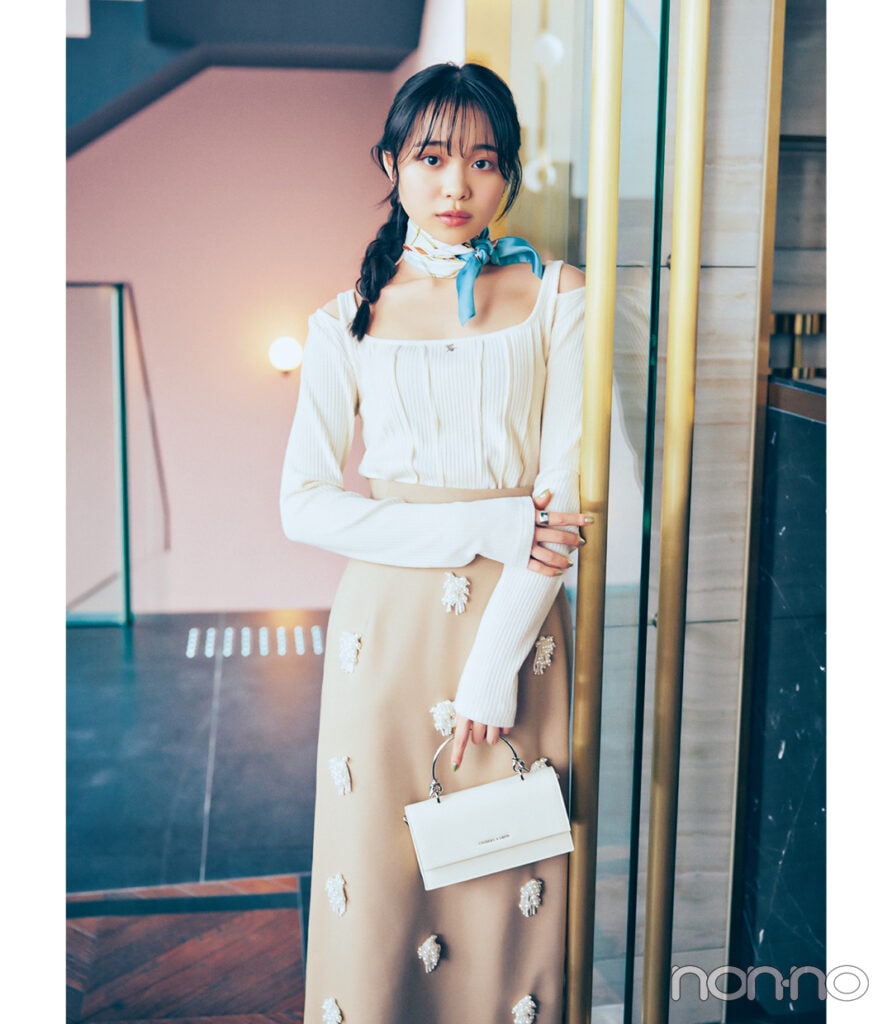 林芽亜里の夏イベ肌見せトップスモデルカット4−2