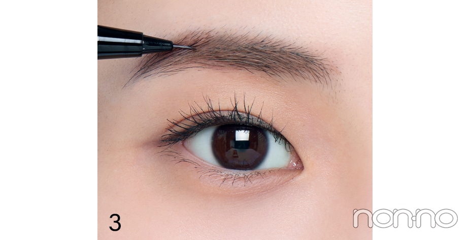 証明写真メイクにおすすめの眉の描き方2