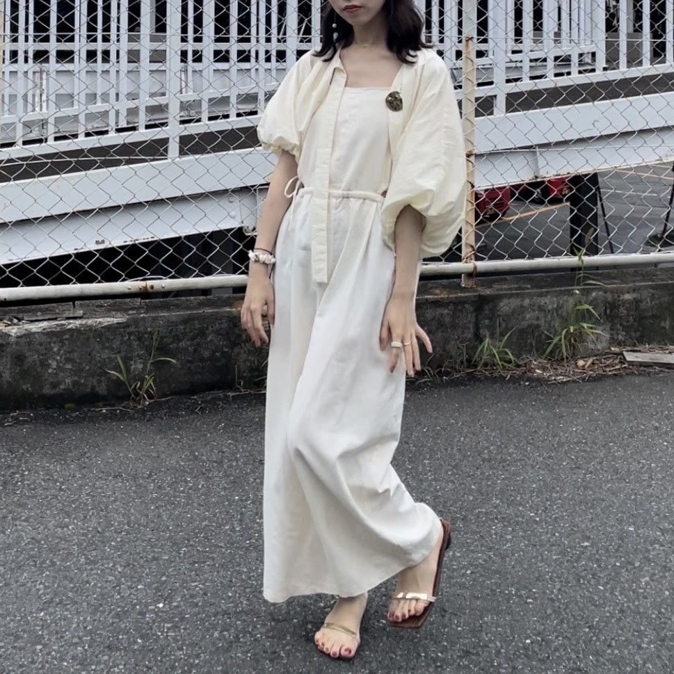 Kastane(カスタネ)のサロペットにボレロを合わせた大学生コーデ