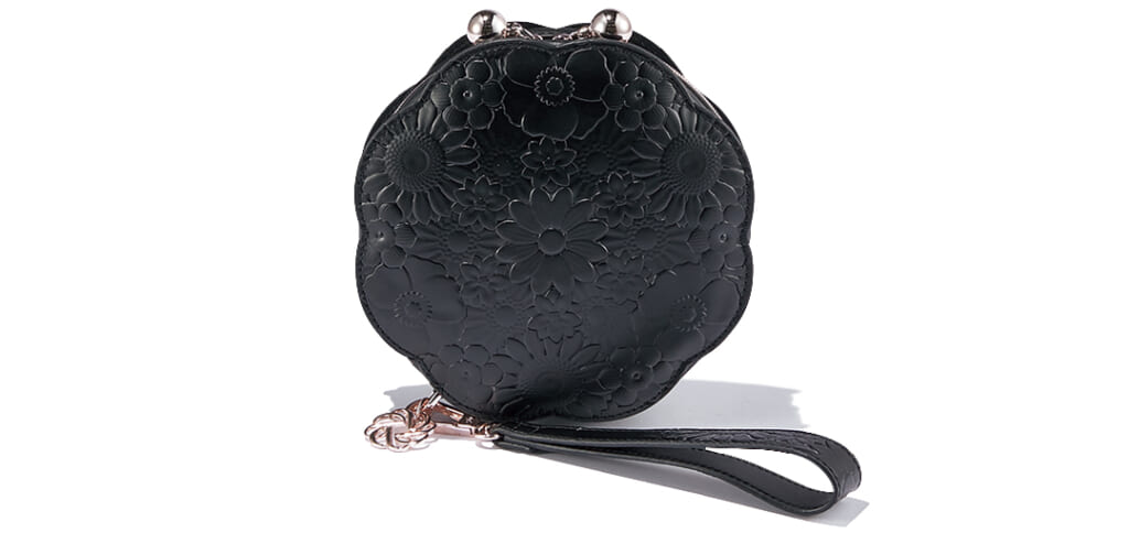 DECORTÉ【コスメデコルテ】お花形の立体ポーチつき