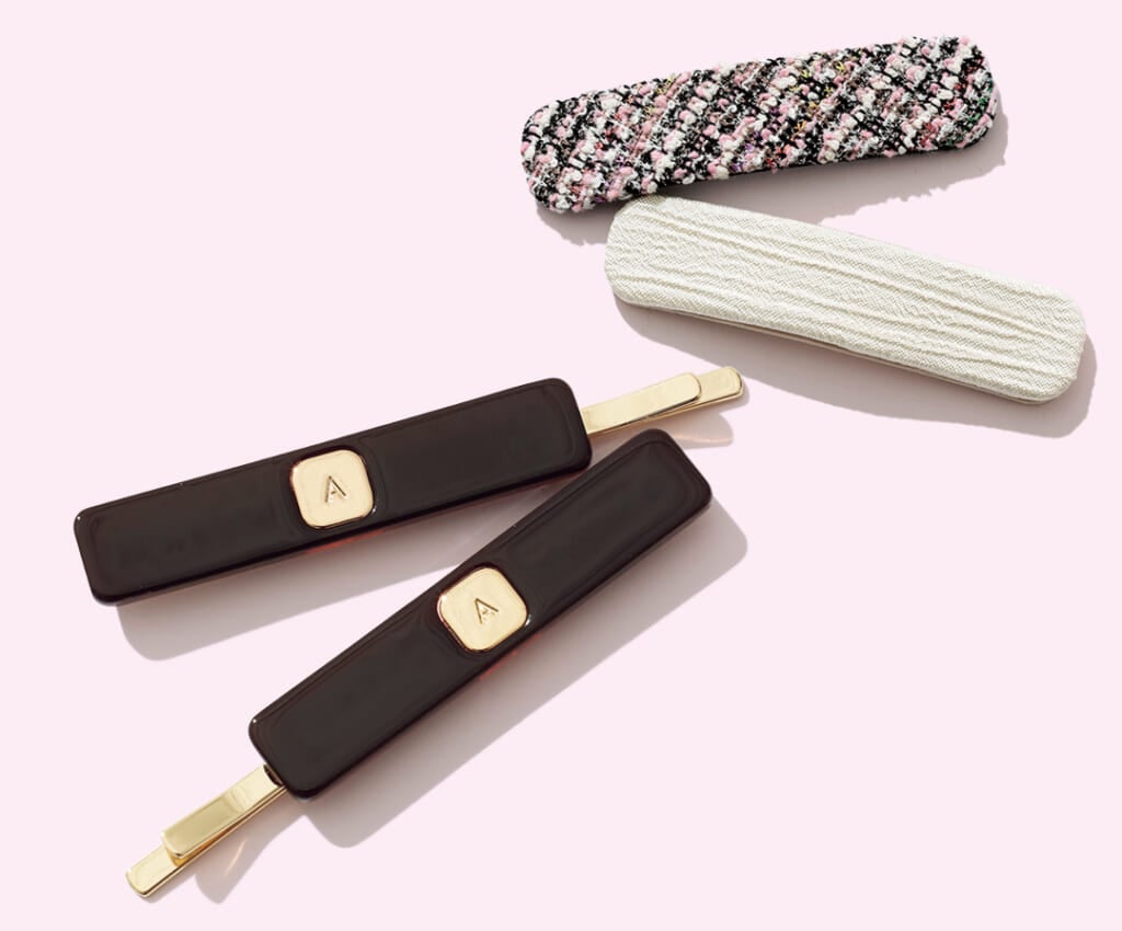 横顔を素敵に見せる
ヘアピン