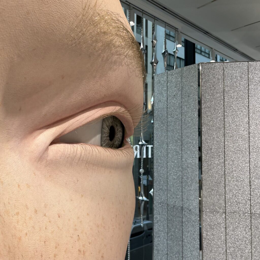 オブジェ　瞳の造形