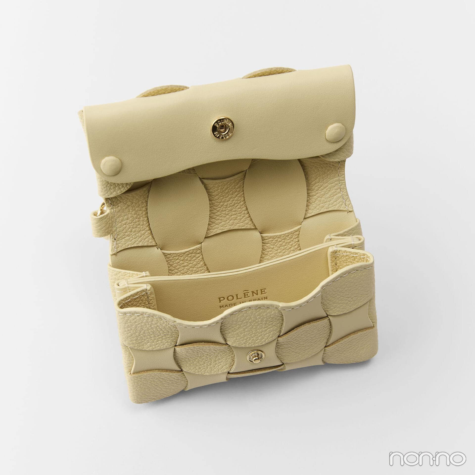 ポレーヌのNeiti カードホルダーの中身