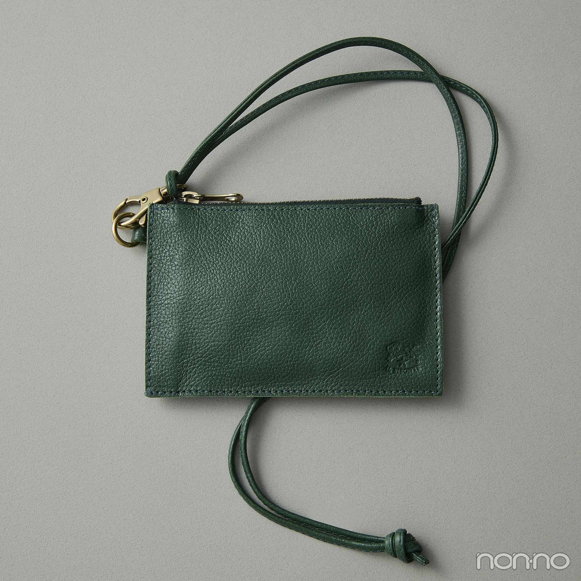 イル ビゾンテのネックフラグメントケース