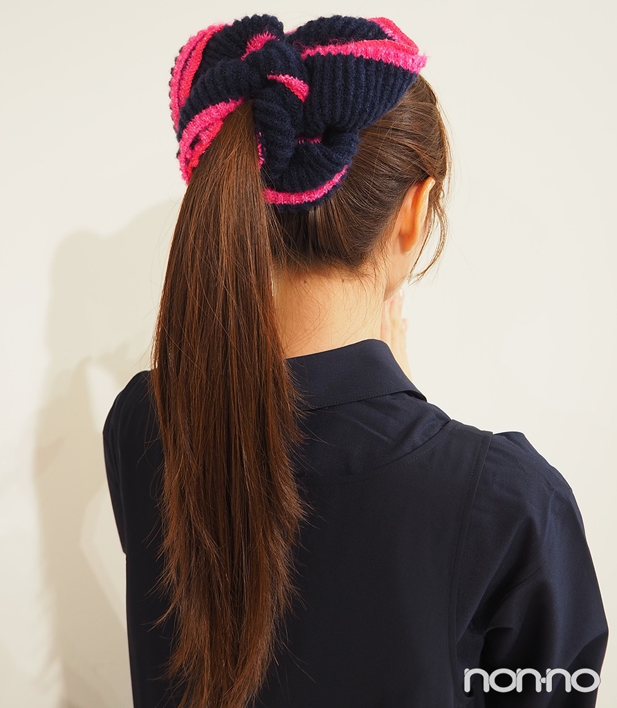 「ニットシュシュ by rokh +X」のピンク×ネイビー