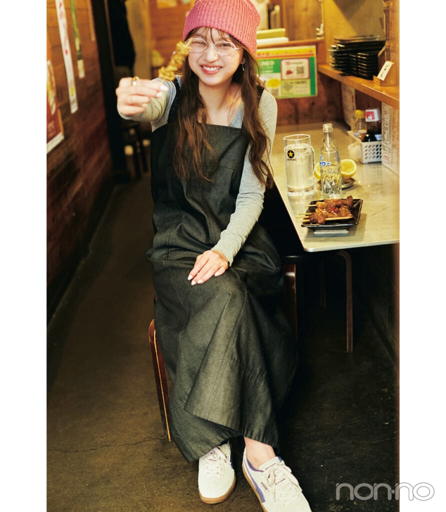 佐藤和奏のサークル飲みの日のデニムワンピコーデ2