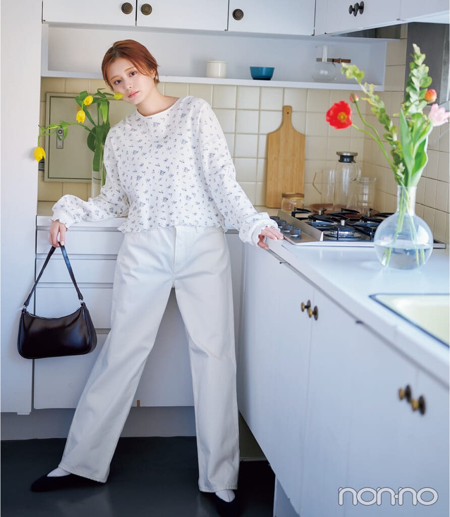 upper hights
THE NIECE MID-RISEをはいた紺野彩夏のデニムコーデ