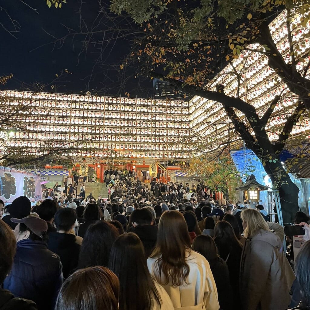花園神社大酉祭 酉の市 参拝列