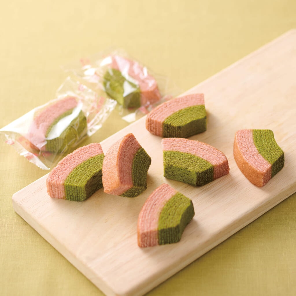 無印良品の桜と抹茶のカットバウムの中身