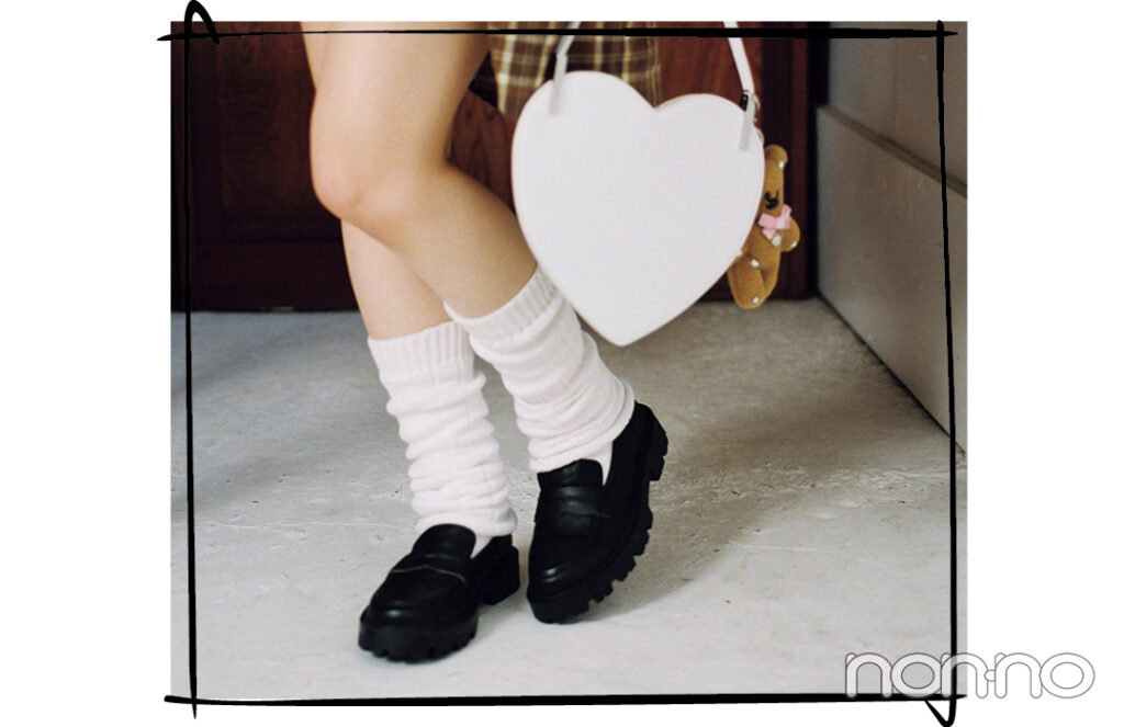 ルーズソックス風＋厚底ローファーで足元盛り