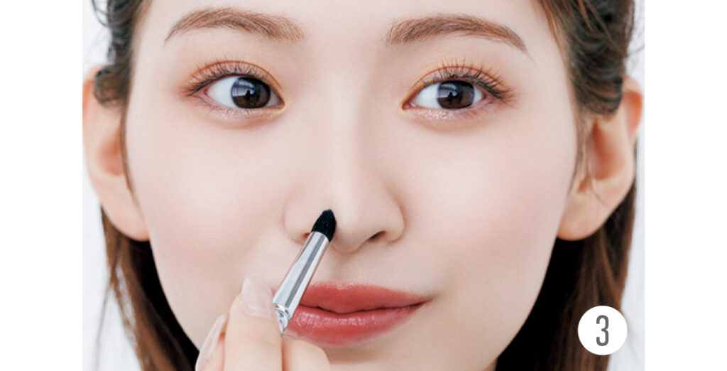 スッと通った鼻筋をつくるメイクプロセス3