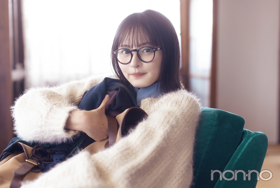 黒ぶちメガネをかけた乃木坂46・遠藤さくら3