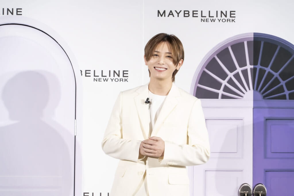 トークセッション中も笑顔を絶やさない山田涼介さん