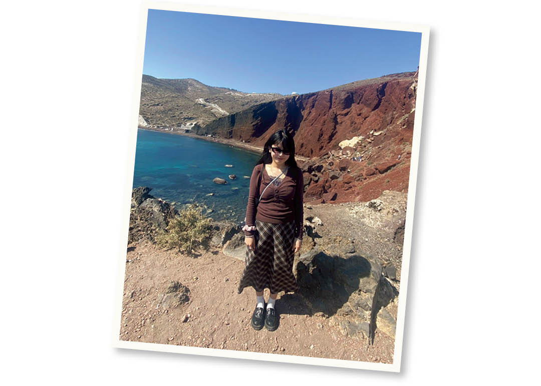 みんなの海外体験レポ 「サントリーニ島のレッドビーチで♪」