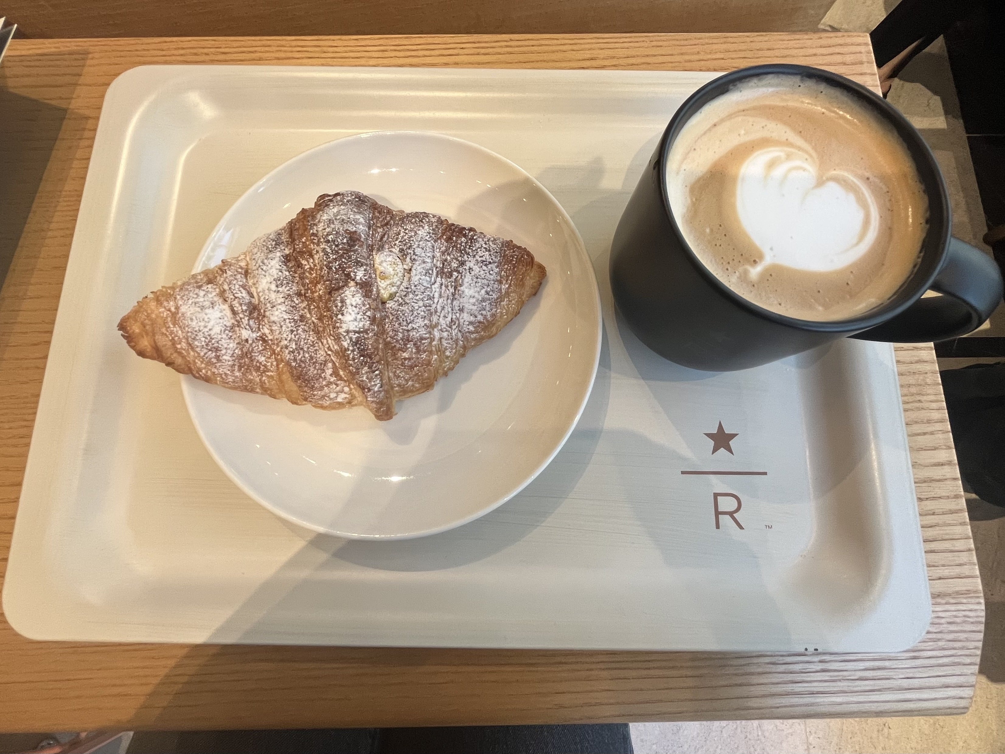 コルネッティ　クレマとクラシック　ダブル　トール　ラテ