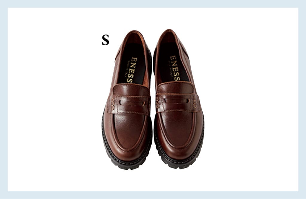 20℃以上の日のブラウンローファー