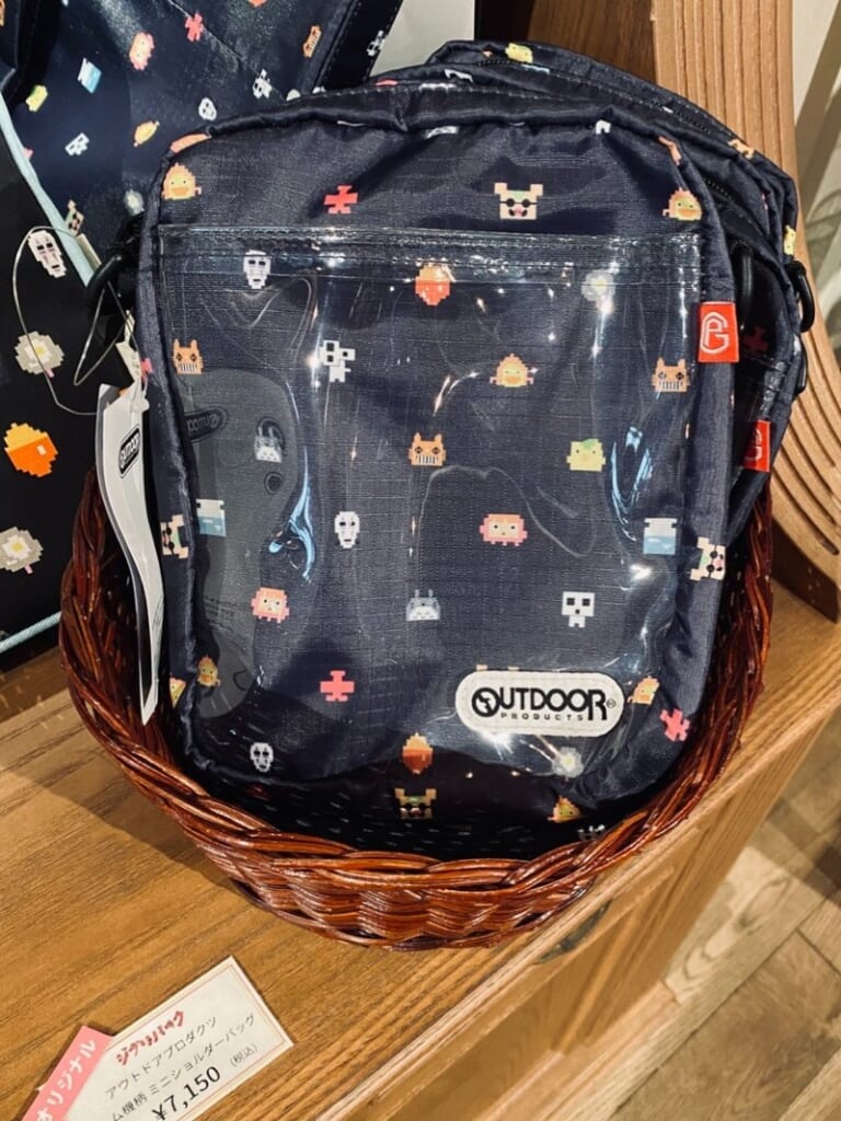 『ジブリパーク』で買えるおすすめお土産・アパレル:アウトドアプロダクツオリジナルバッグ