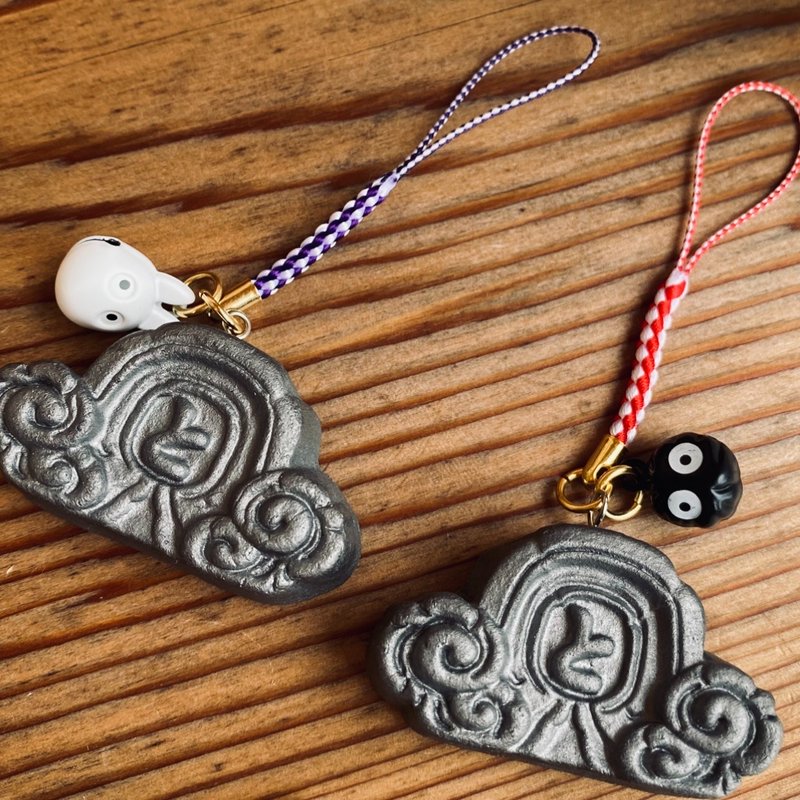 『ジブリパーク』「どんどこ森」で買えるトトロ関連のお土産:三州瓦根付