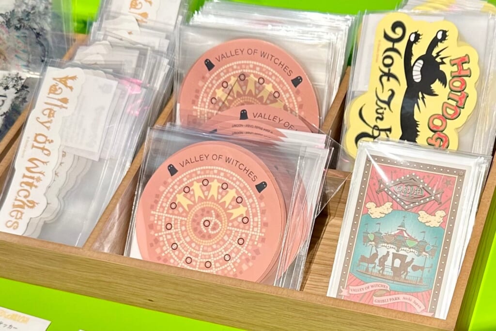 ジブリパーク「魔女の家」のショップ「13人の魔女団」で買えるおすすめオリジナルグッズやお土産:ステッカー各種