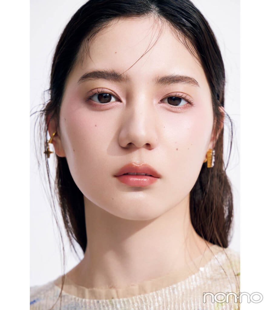 小坂菜緒の【2026上半期】20歳からの神コスメ大賞モデルカット3-1