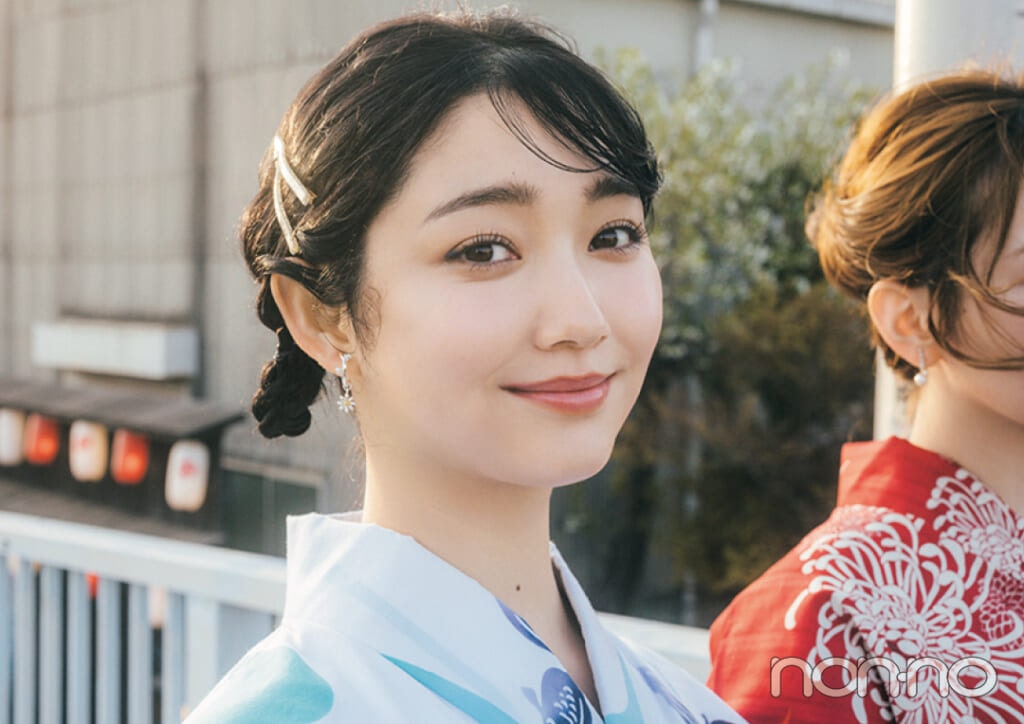 小宮山莉渚の花火大会女子会の浴衣コーデに似合うピンの重ねづけヘアアレンジ