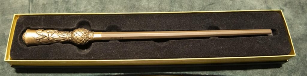 「ハッフルパフのカップの杖」 