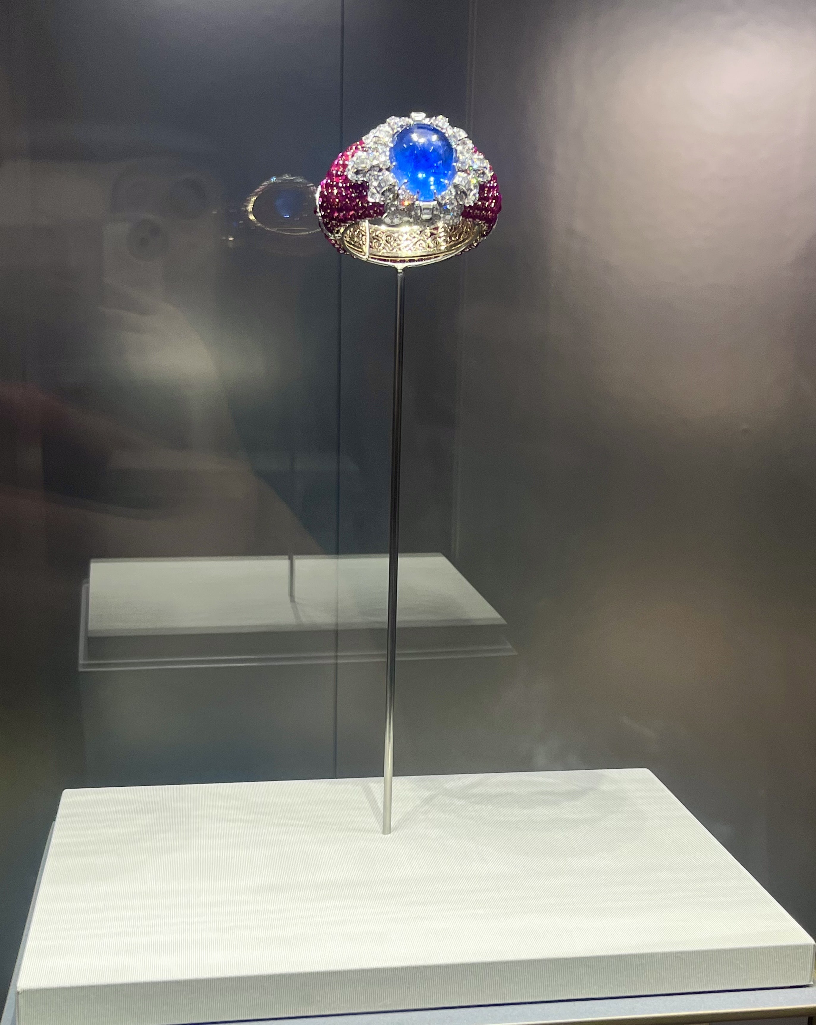 ブルガリ展　サファイヤとルビーのバングル